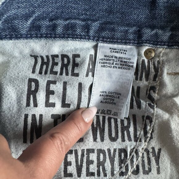 True Religion men’s Logan Relaxed Taper Size 31 Medium Wash Straight Leg - Picture 12 of 13